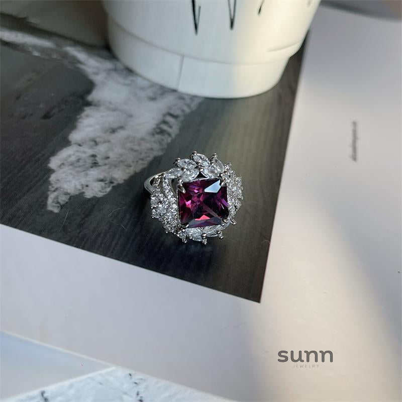 Bradlee Colorful Gemstone Ring [FLADKARB]