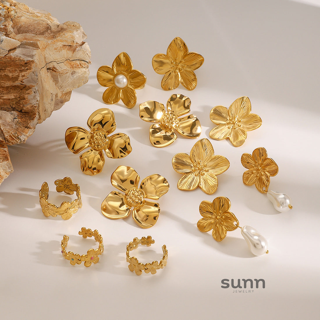 Bradlee Floral Pearl Earrings [1Z66OXYU]