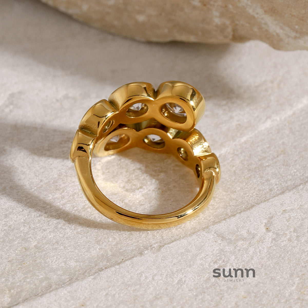Brady Irregular Zircon Open Ring [9CO0HN1Y]