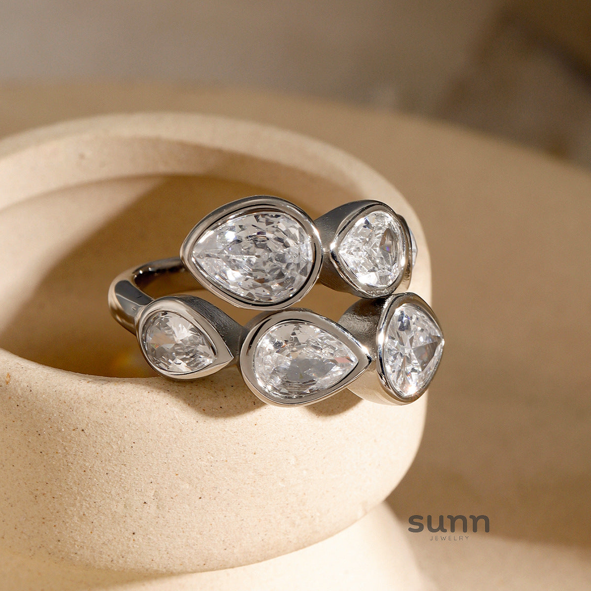 Brady Irregular Zircon Open Ring [3OK4VRK8]