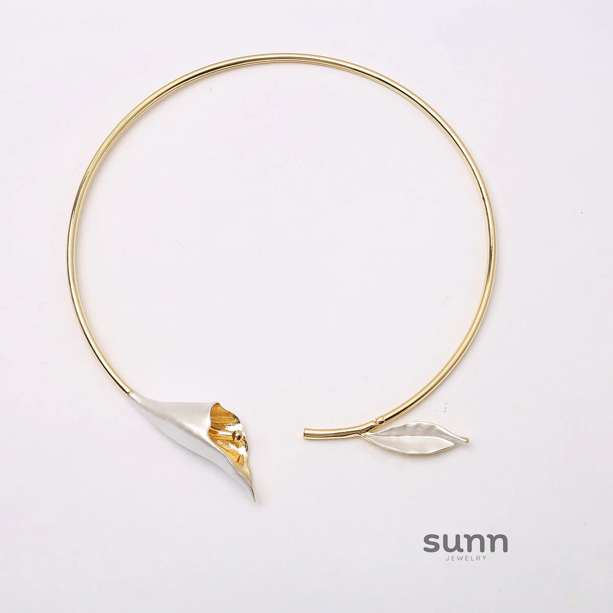 Brady Lily Leaf Choker