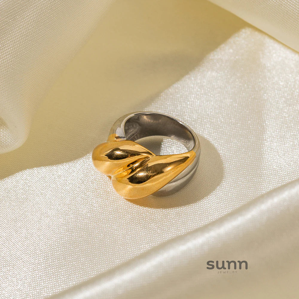 Braelynn Bicolor Threaded Ring