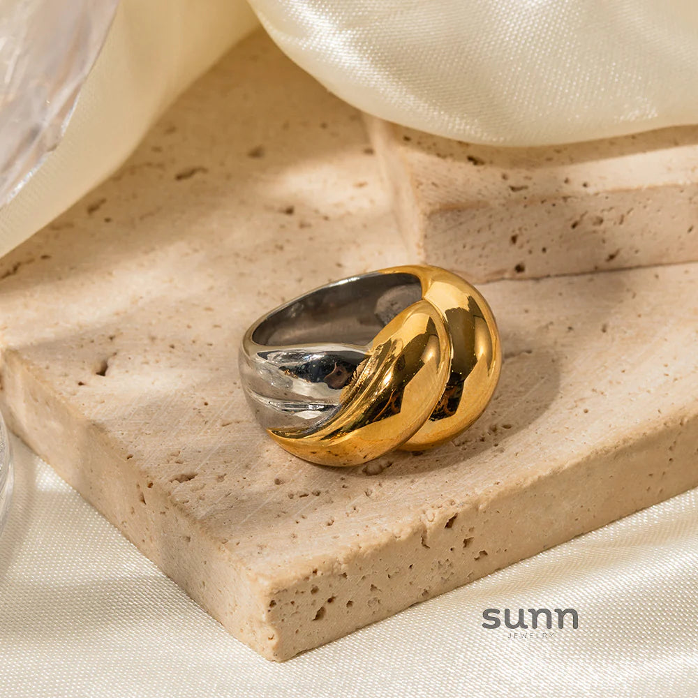 Braelynn Bicolor Threaded Ring