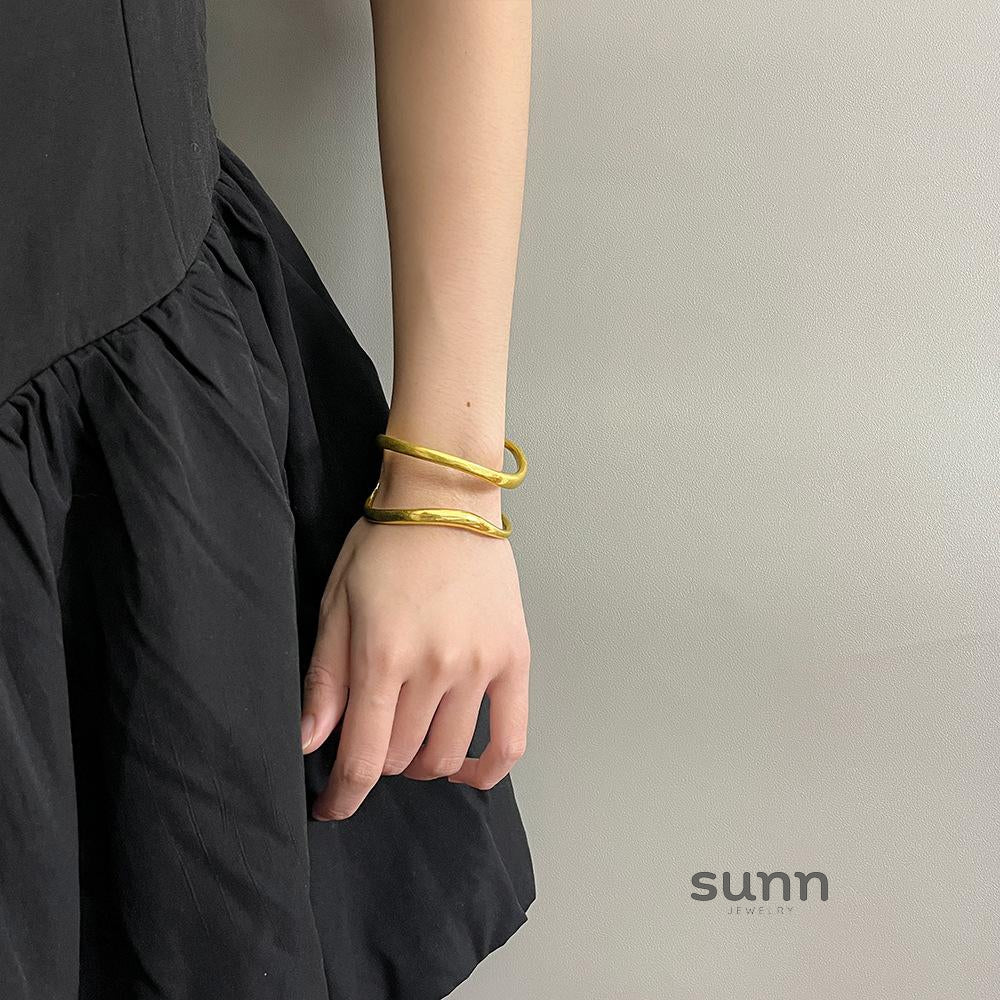 Brandy Corrugated Open Cuff [N7QPD647]