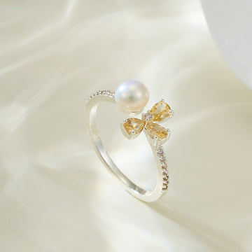 Braxton Petal Pearl Ring [AF0VKD79]