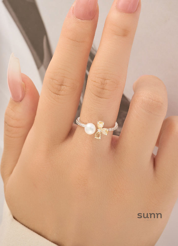 Braxton Petal Pearl Ring [4LOMJDPD]
