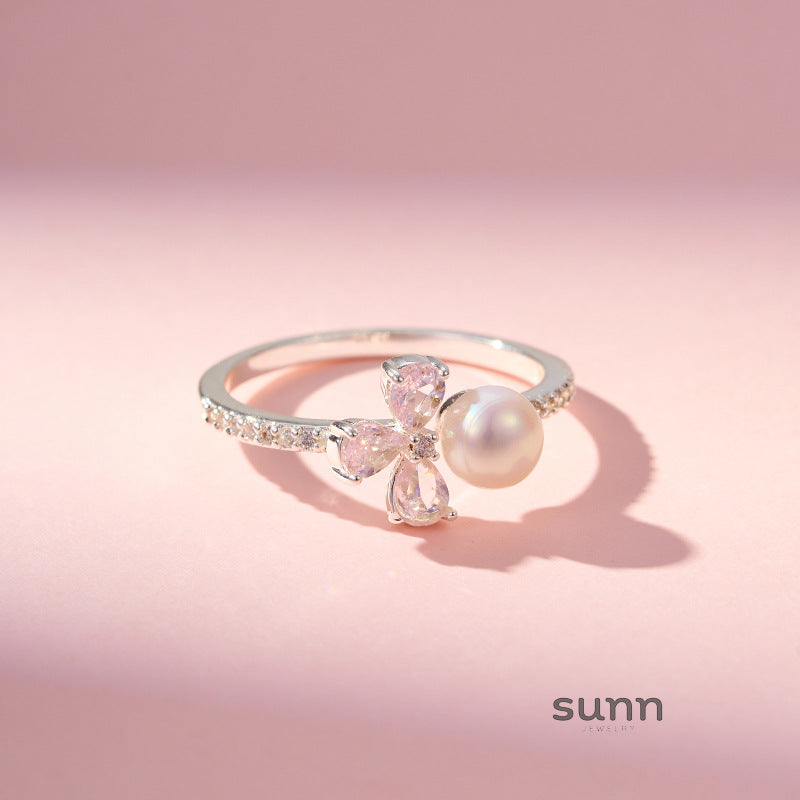 Braxton Petal Pearl Ring [N92L4IPL]