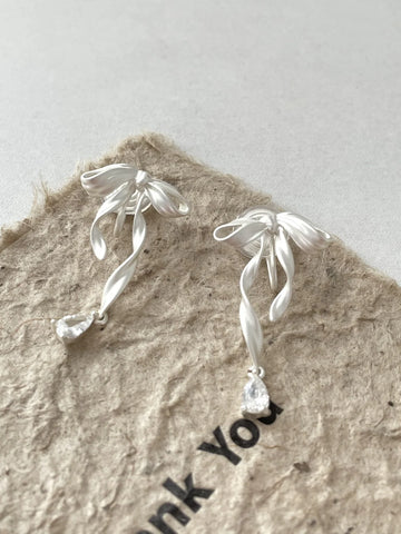 Braylee Ribbon Butterfly Earrings