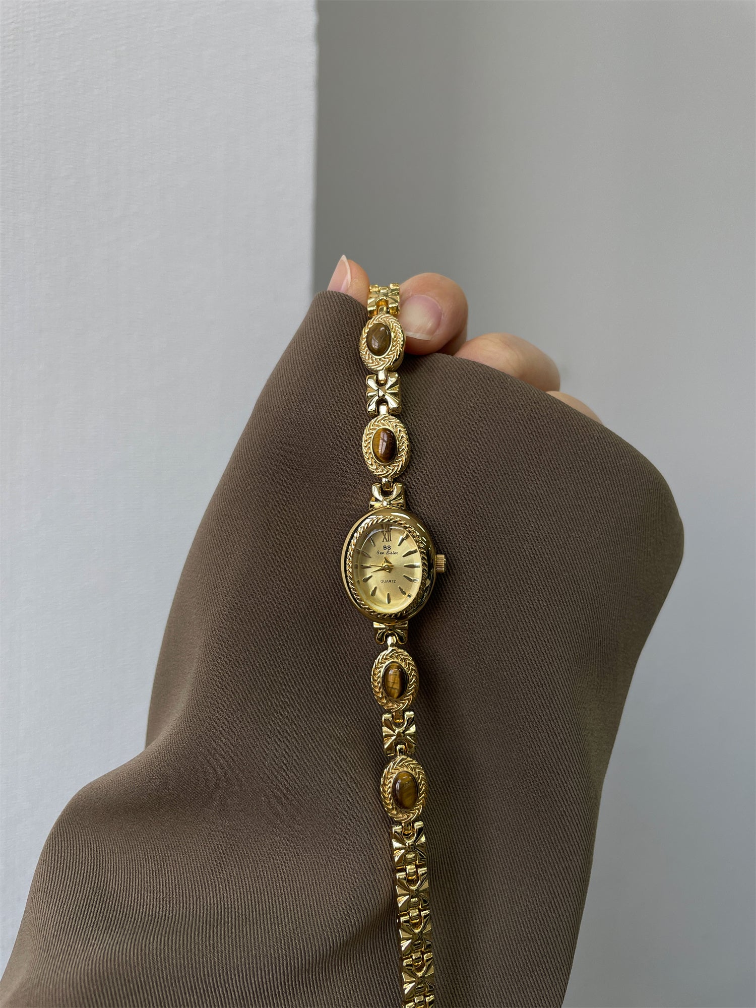 Brayleigh Bracelet Oval Watch [NL34E7AV]