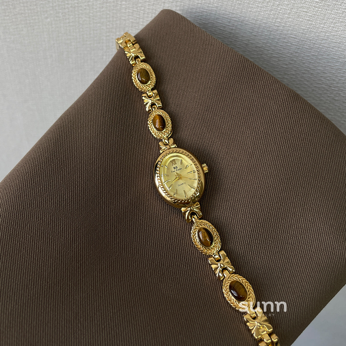 Brayleigh Bracelet Oval Watch [CXWZM441]