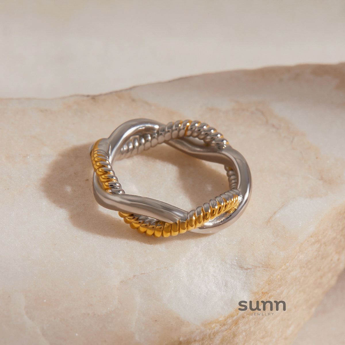 Breana Serpent Coil Ring [DTRT40IC]