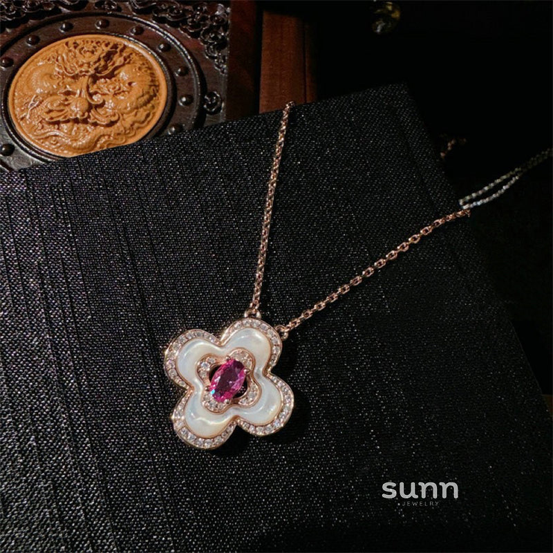 Breindy Rose Pearl Clavicle Necklace [INW4RT57]