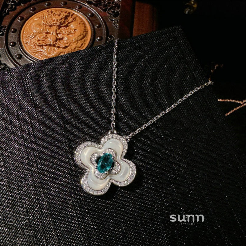 Breindy Rose Pearl Clavicle Necklace [XH5DGGTZ]