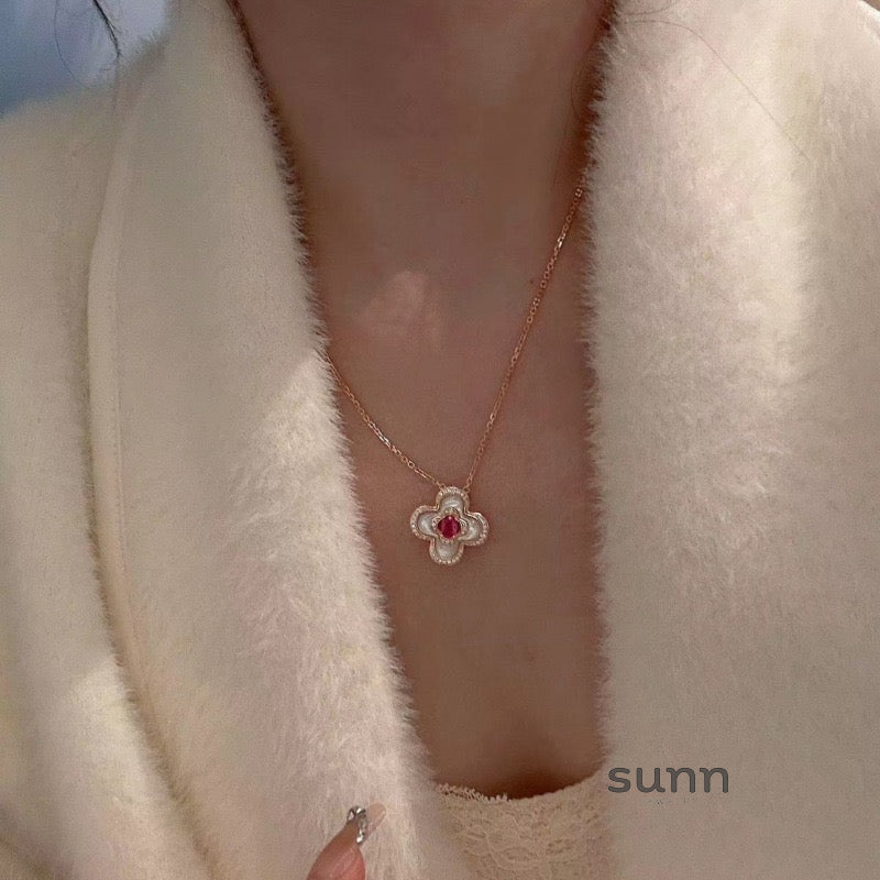 Breindy Rose Pearl Clavicle Necklace [O1KYISWX]