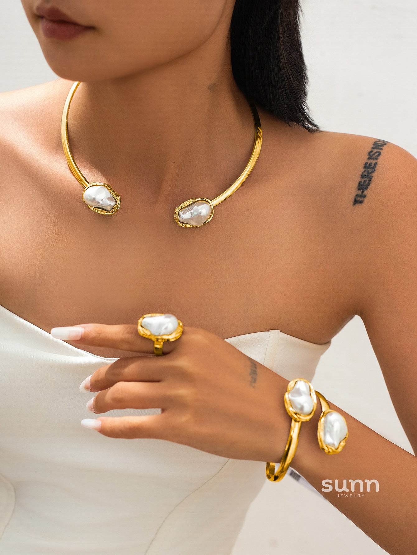 Brenda Baroque Pearl Choker [AC1ADFFD]