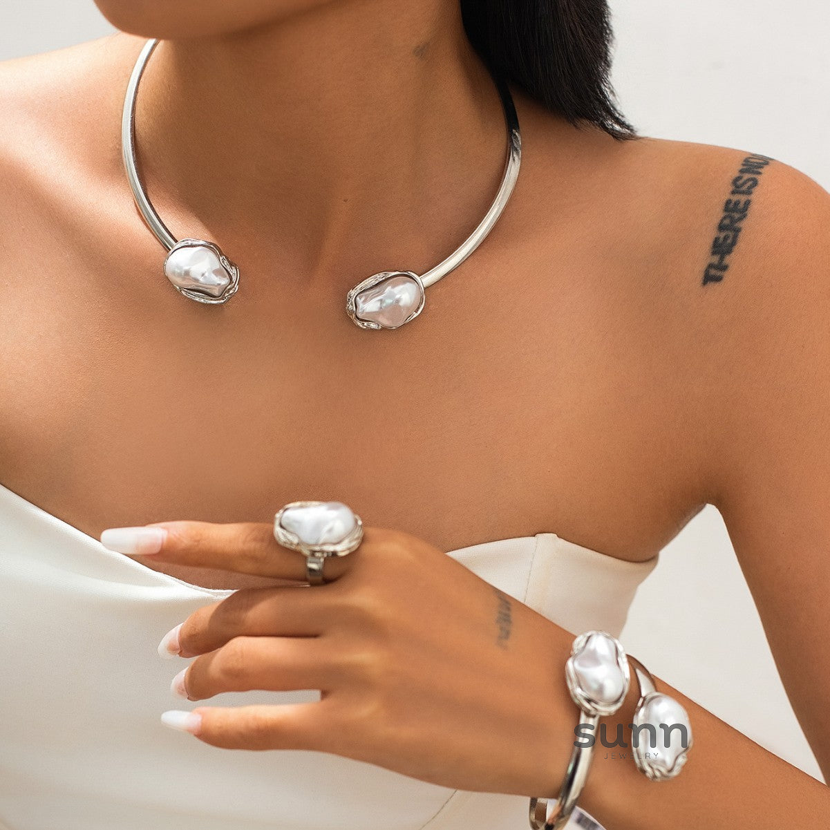 Brenda Baroque Pearl Choker [SOT2DI8O]