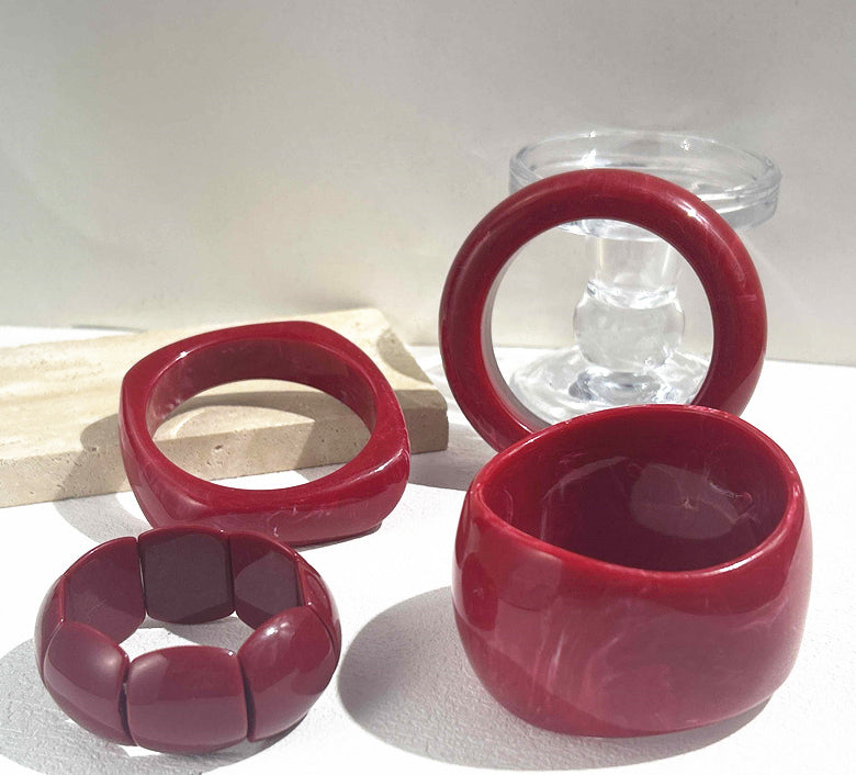 Brenlee Sculptural Resin Bangle [ULTCYOHK]