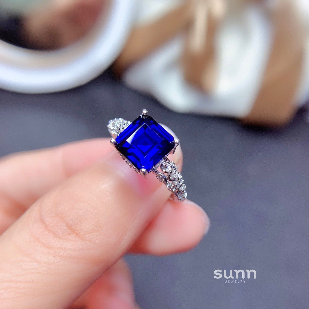 Brianne Regal Square Ring [ZCJ56F3B]