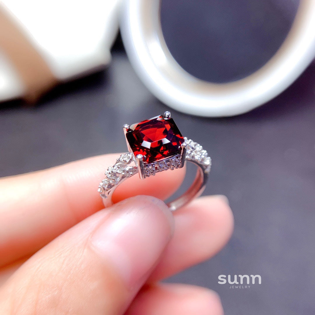 Brianne Regal Square Ring [QZP6OCQ6]