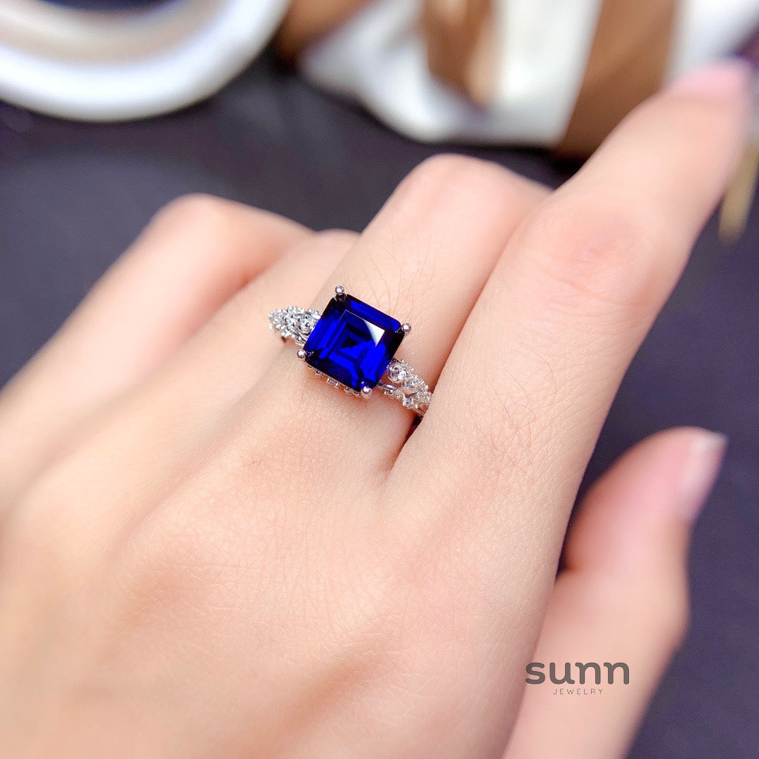 Brianne Regal Square Ring [ADOGKQLA]