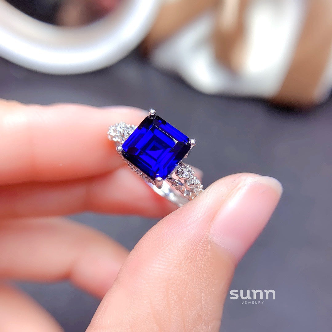 Brianne Regal Square Ring [UNWFQJAJ]