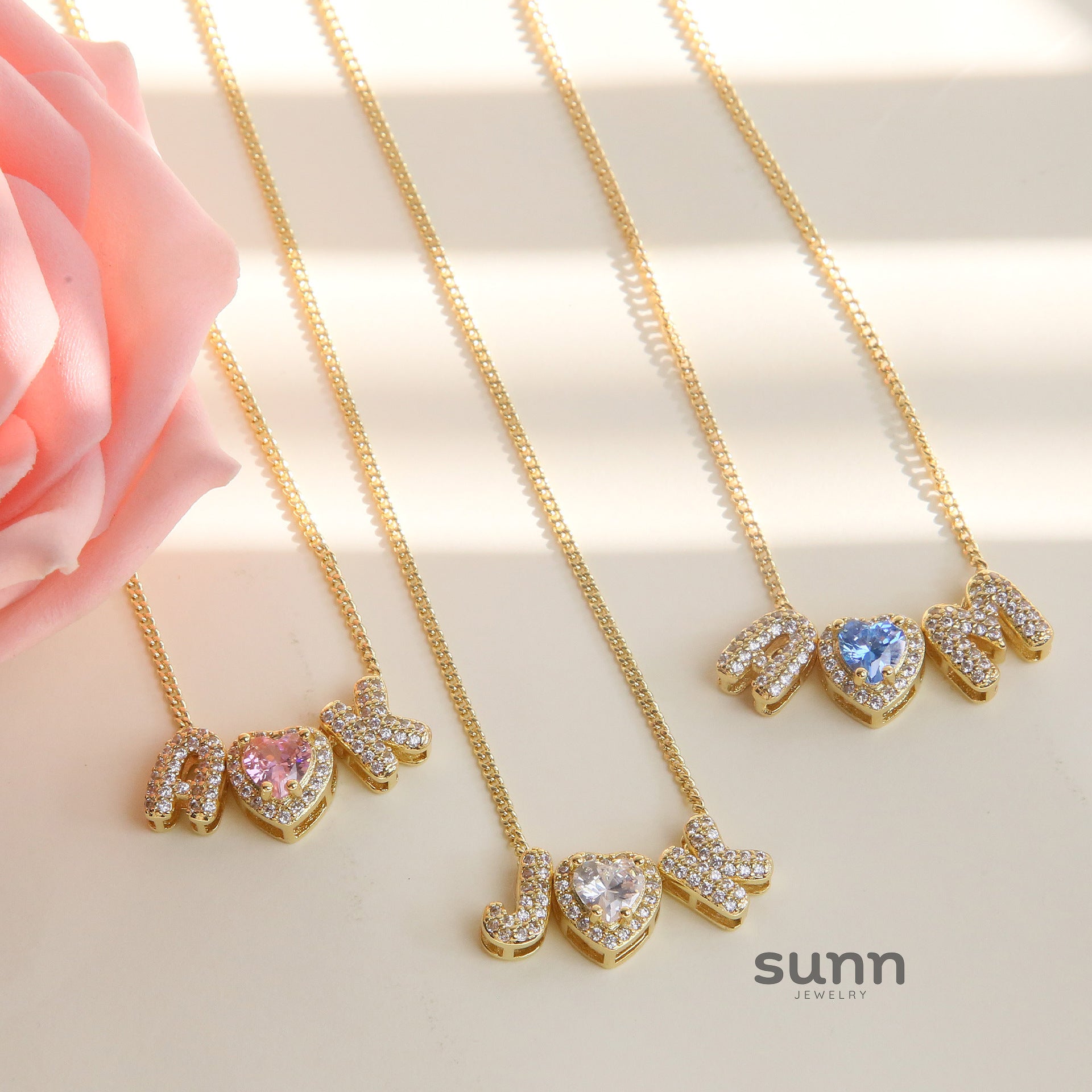 Briar Heart Initial Necklace [PWD1HFVK]
