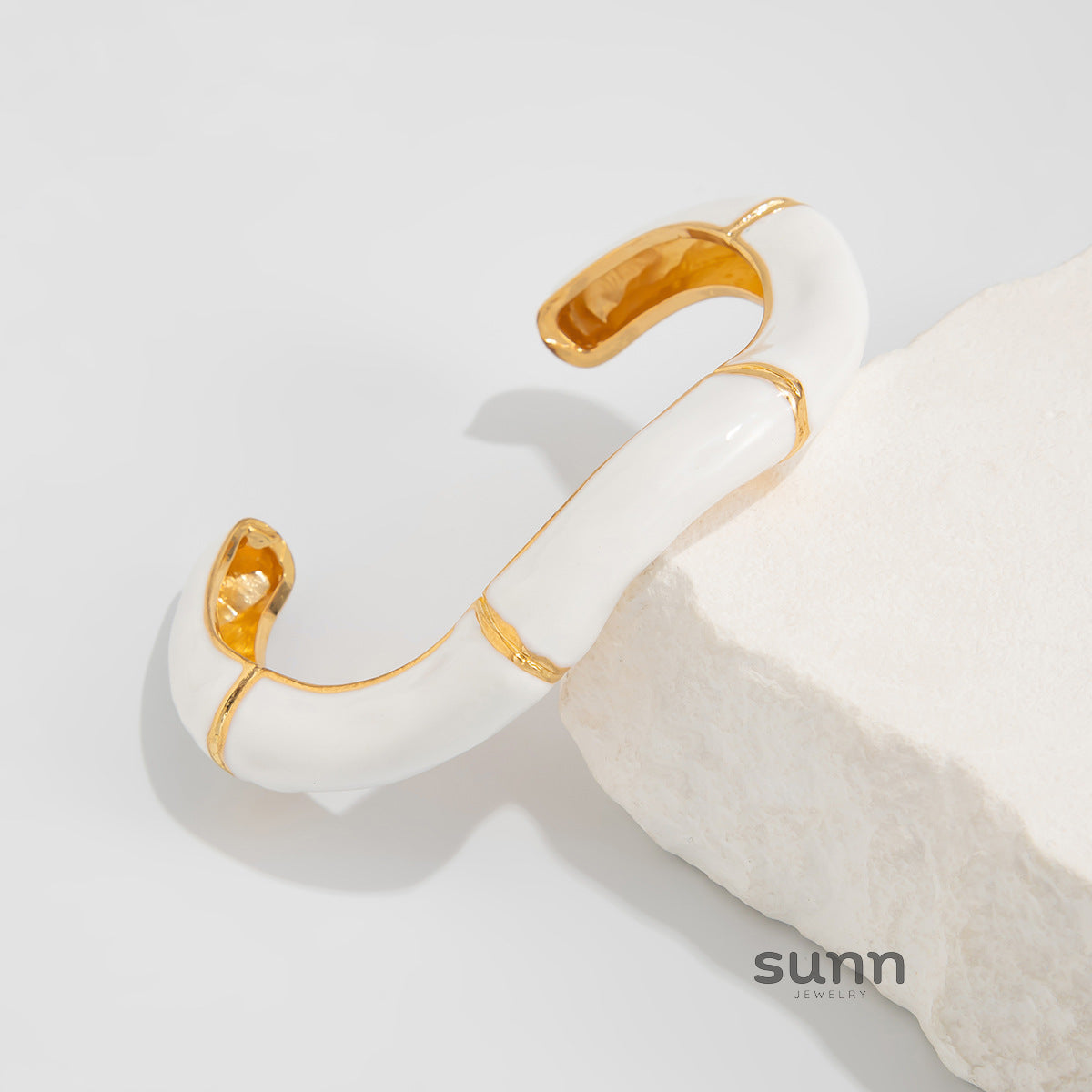 Bridget Snake Coil Bracelet [XMNDBCPD]
