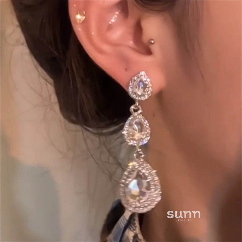 Brie Sparkling Teardrop Earrings