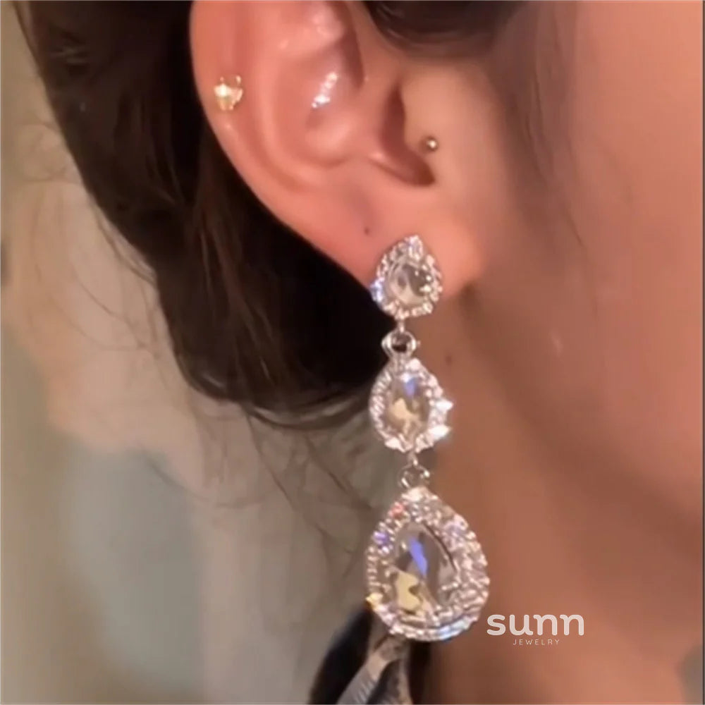 Brie Sparkling Teardrop Earrings