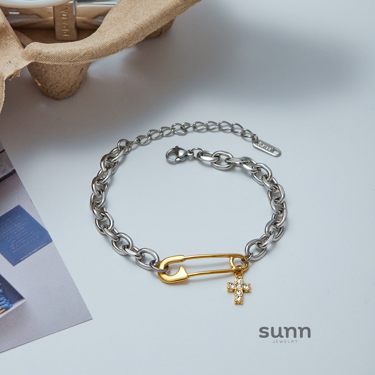 Brielle Paperclip Chain Bracelet [O0AN3VF6]