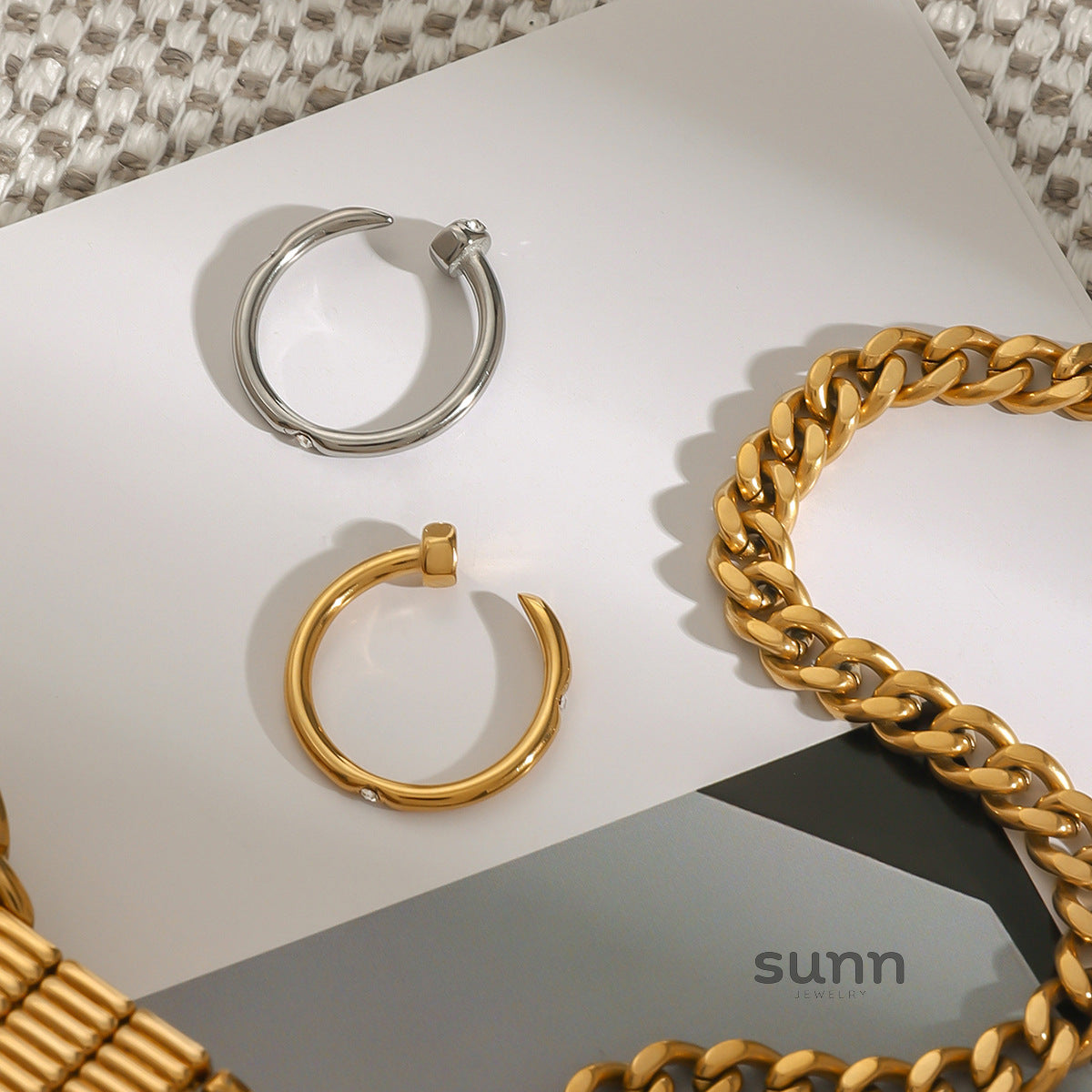 Brilee Sleek Geometric Ring [NVMIJXPU]