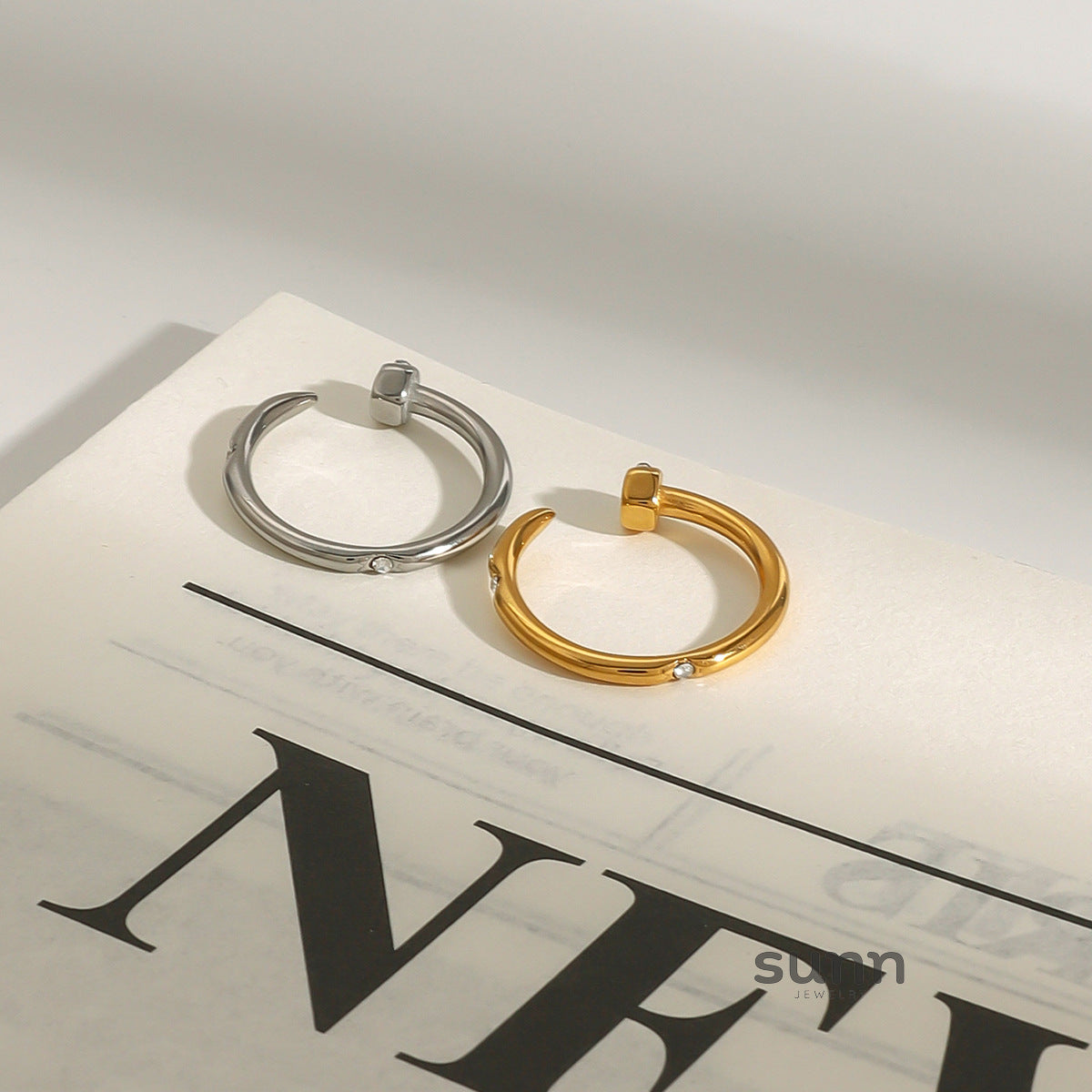 Brilee Sleek Geometric Ring [98SCLZBJ]
