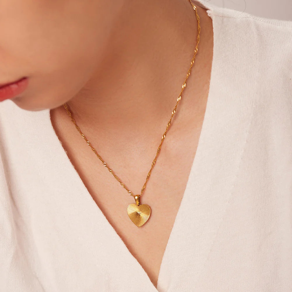 Brinkley Retro Heart Pendant Necklace
