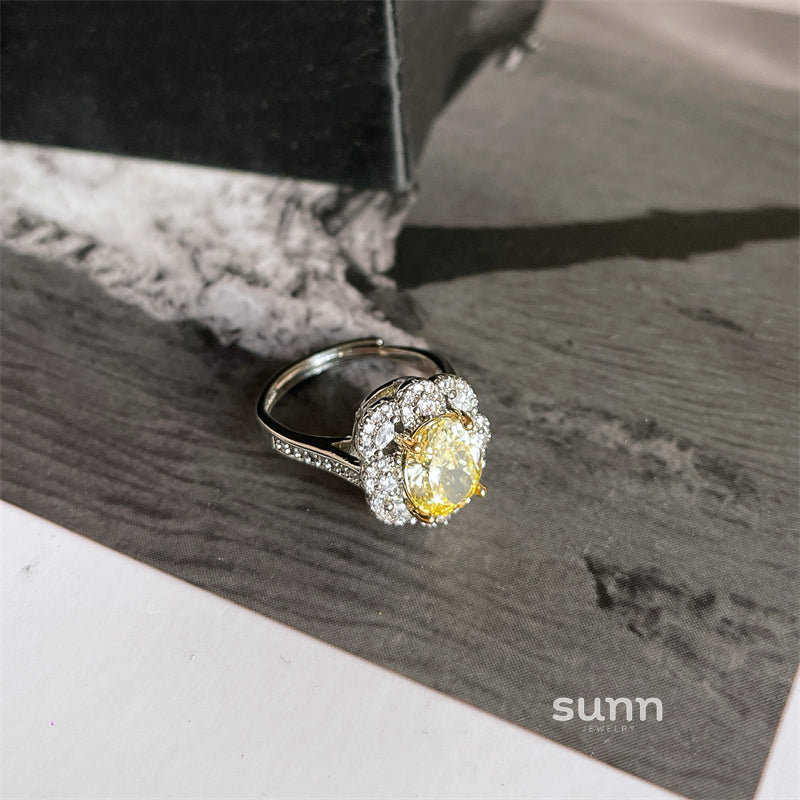 Briseyda Sparkling Cocktail Ring [3F2MNTDF]