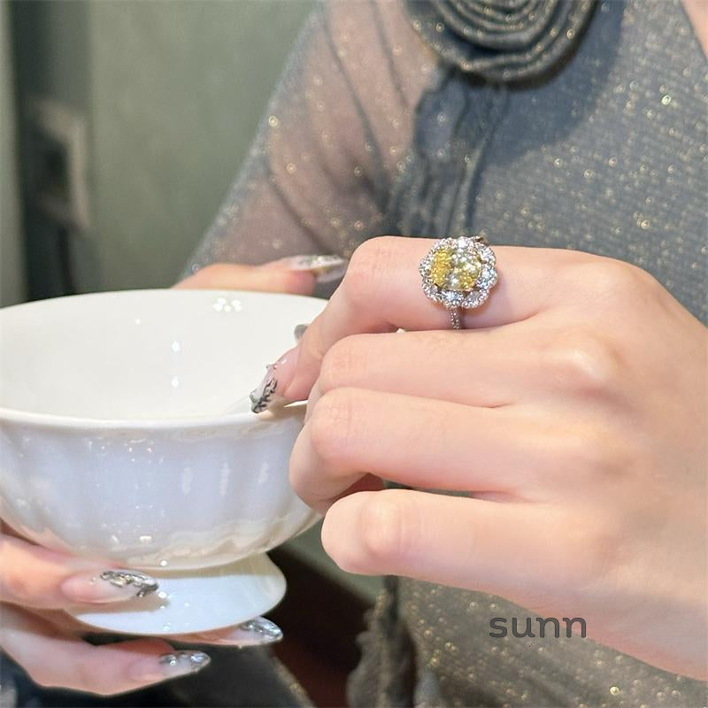 Briseyda Sparkling Cocktail Ring [FK0SHG4X]