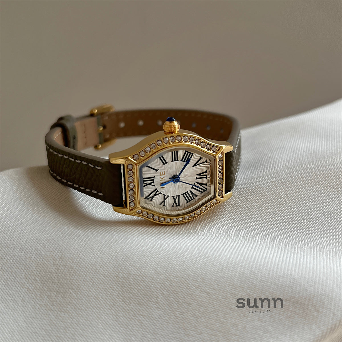 Bristol Embellished Barrel Watch [0MZA656K]