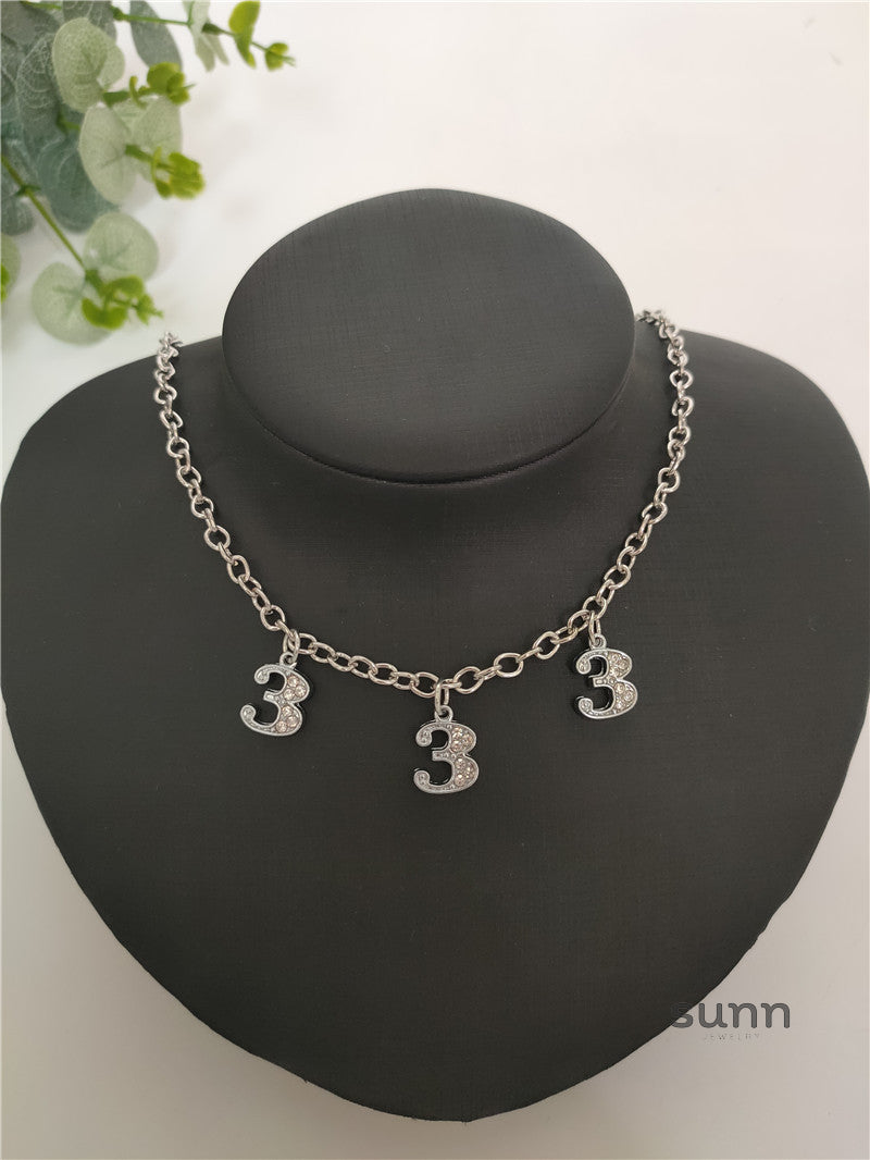 Britain Crystal Word Necklace [U7UDFIW5]