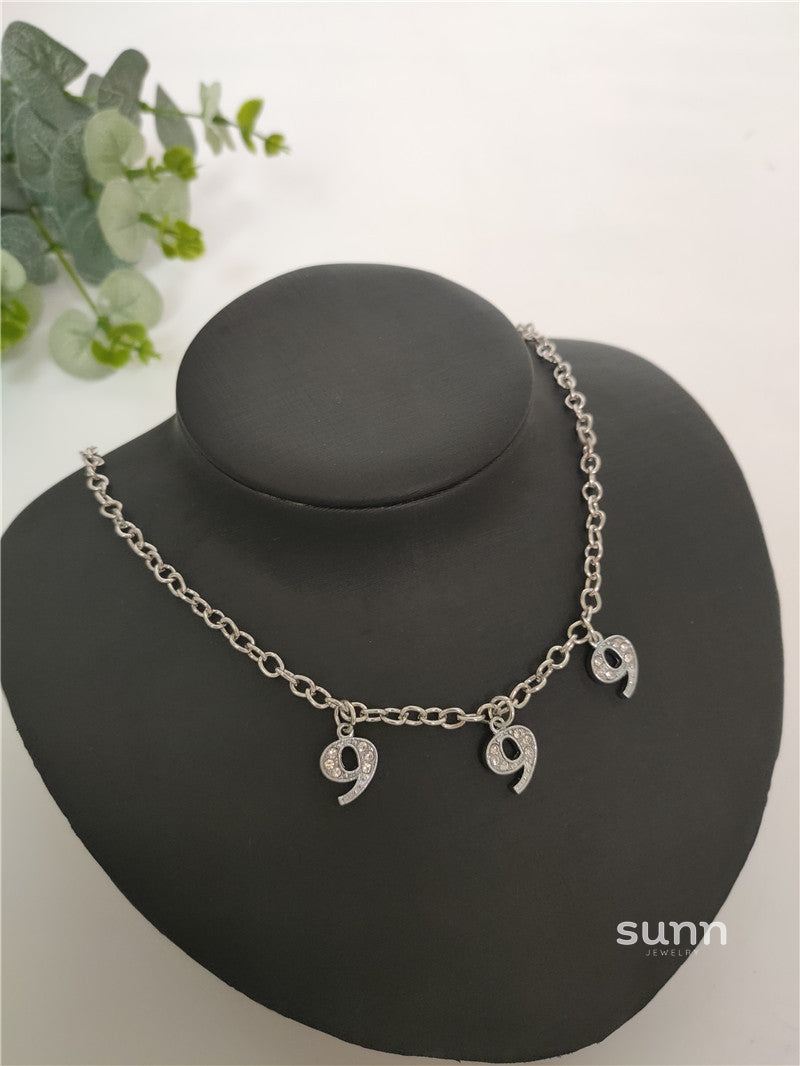 Britain Crystal Word Necklace [EA2RCMK7]