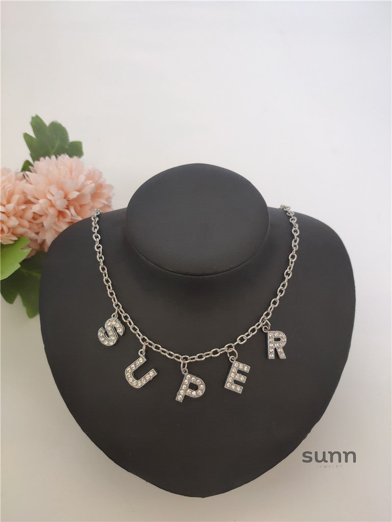 Britain Crystal Word Necklace [80YJ9Y69]
