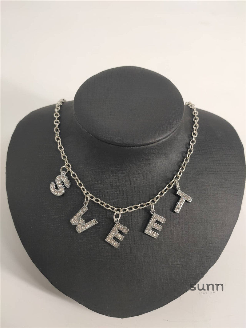 Britain Crystal Word Necklace [RQ6SY1HH]