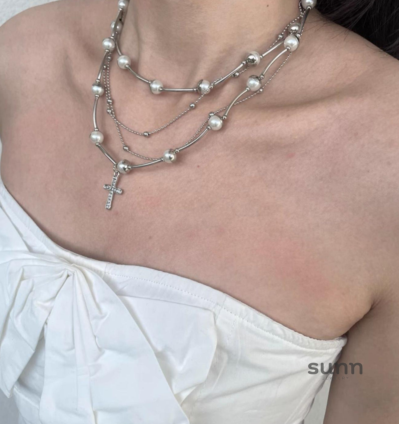 Britany Layered Pearl Cross Necklace [H53DSNS1]