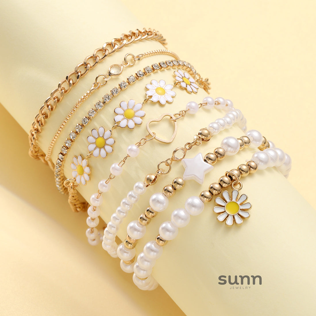 Britney Daisy Pearl Bracelet Set [5TWUG1FK]
