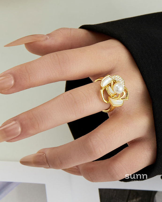 Brittney Camellia Bloom Ring [C5SSHO11]