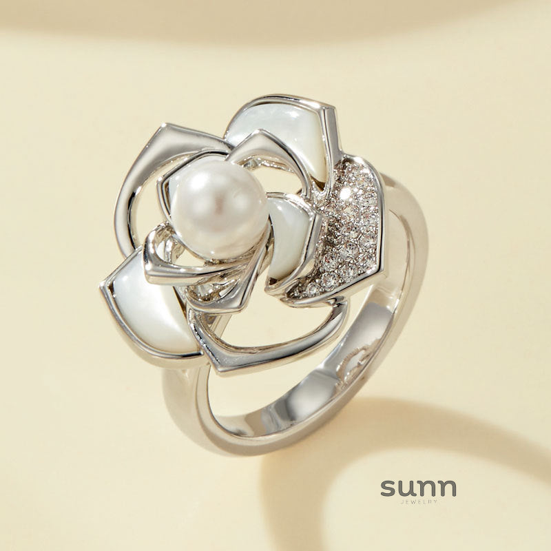 Brittney Camellia Bloom Ring [WREV984G]