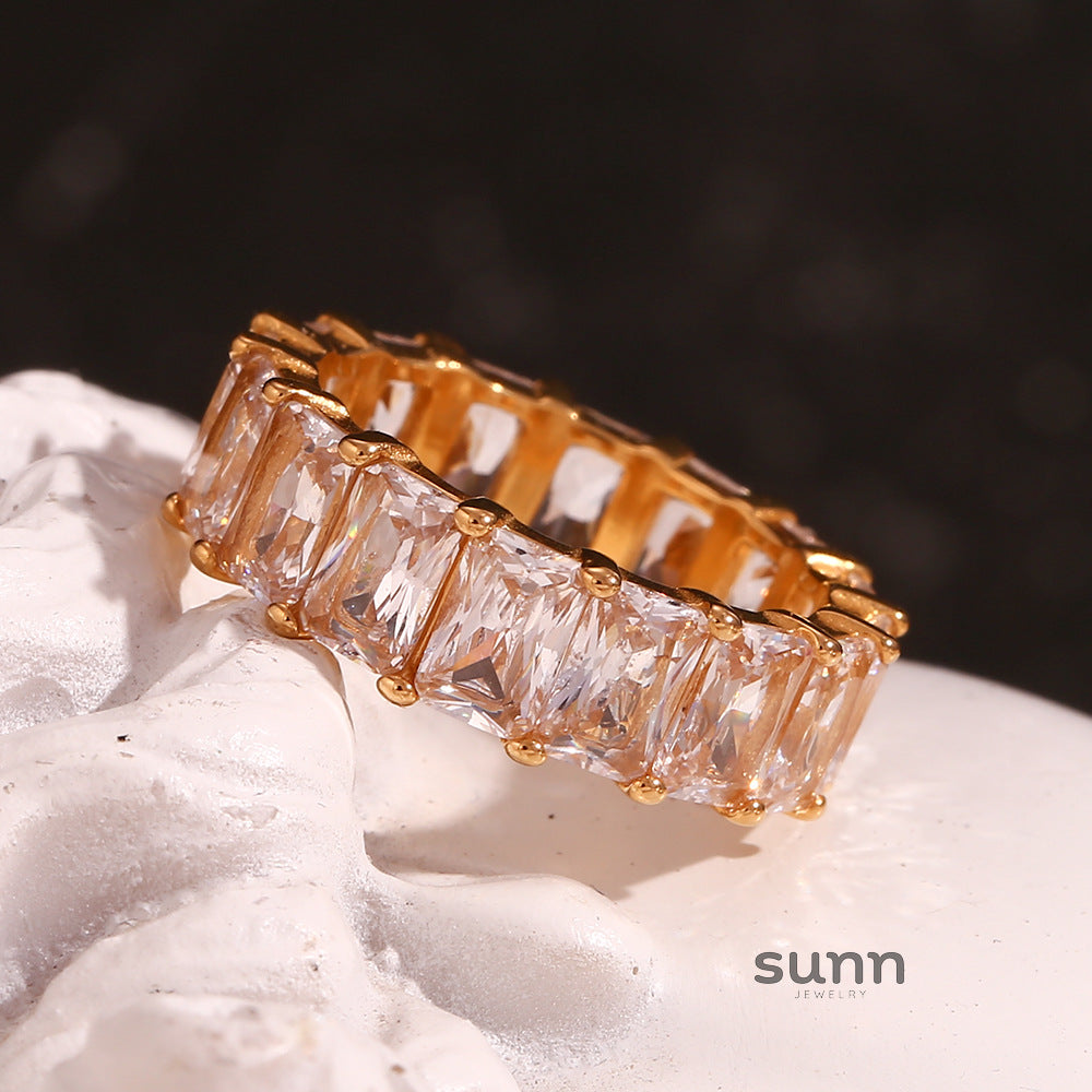 Bronwyn Square Zircon Ring [ISCK1WG6]