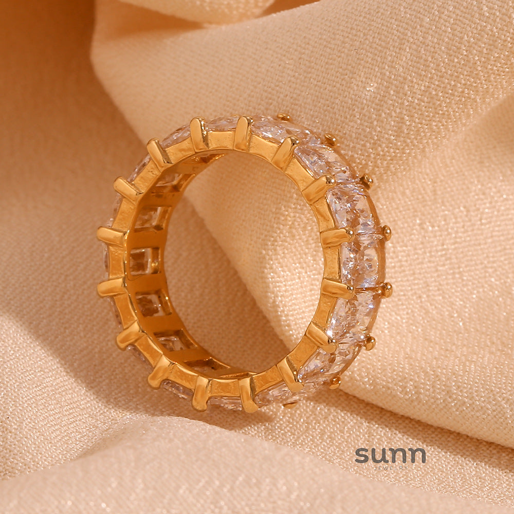 Bronwyn Square Zircon Ring [ZBDOW70F]