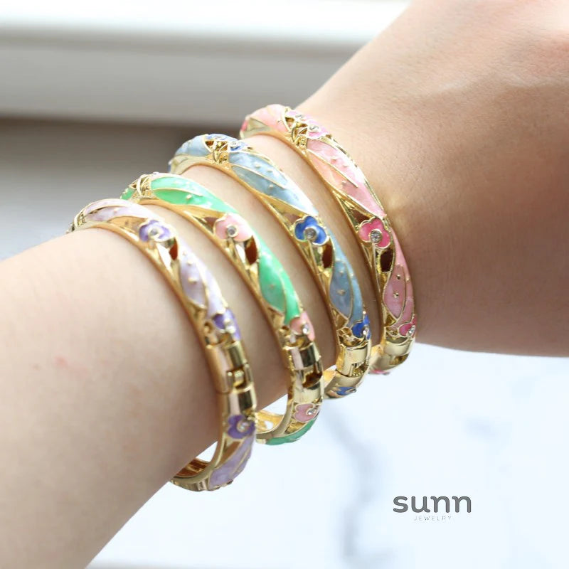 Brook Rhinestone Flower Bangle