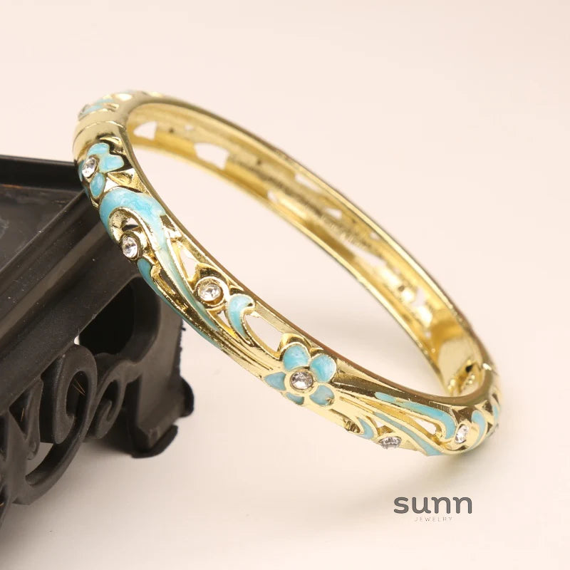 Brook Rhinestone Flower Bangle