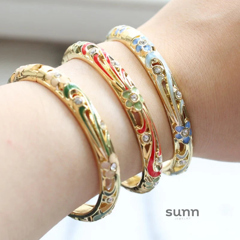 Brook Rhinestone Flower Bangle