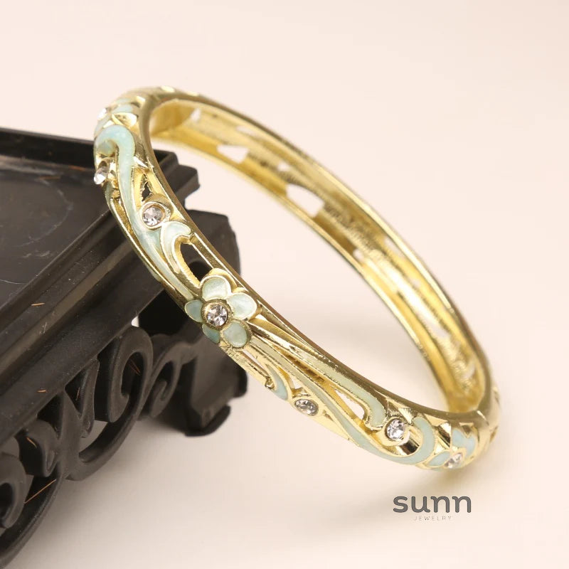 Brook Rhinestone Flower Bangle